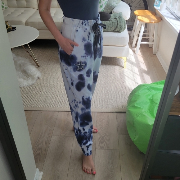 DKNY | Tie Dye Dallas Cowboys Jogger - Picture 5 of 10